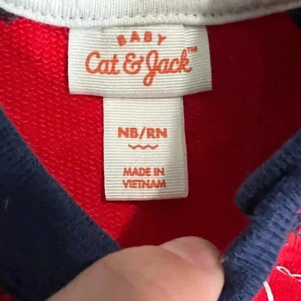 Cat&Jack Newborn Love-A-Saurus Outfit🦕 - Picture 5 of 6